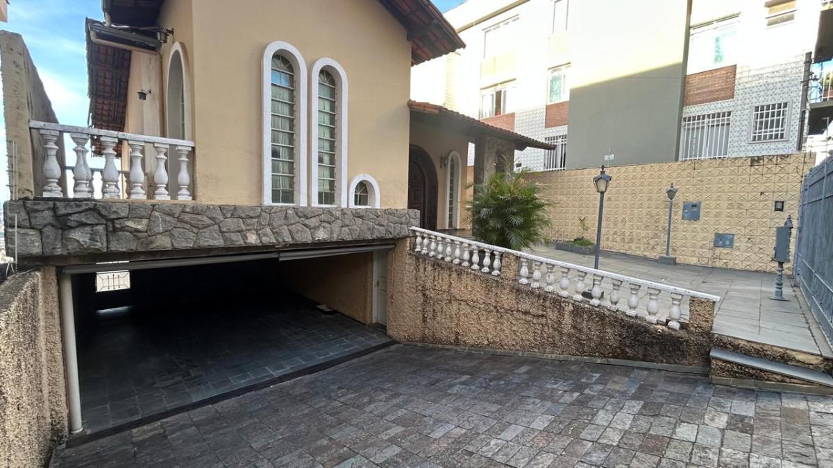 Casa Comercial, São Lucas, 5 Quartos, 4 Vagas, 1 Suíte