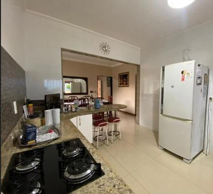 Casa, Castelo, 4 Quartos, 5 Vagas, 2 Suítes