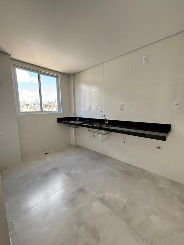 Apartamento, Sagrada Família, 3 Quartos, 2 Vagas, 1 Suíte