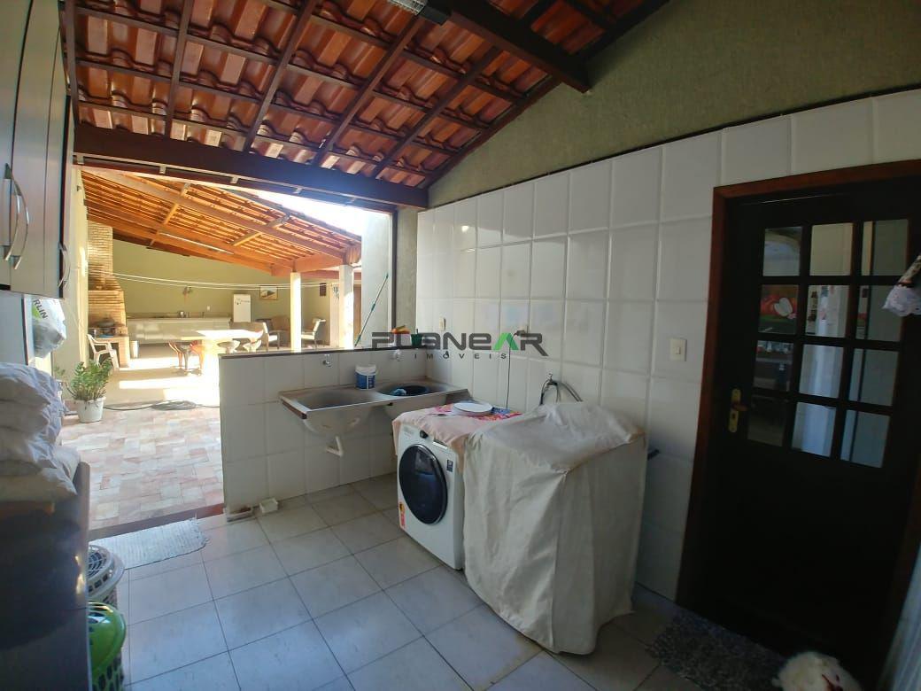 Casa, Jardim Riacho das Pedras, 4 Quartos, 8 Vagas, 1 Suíte