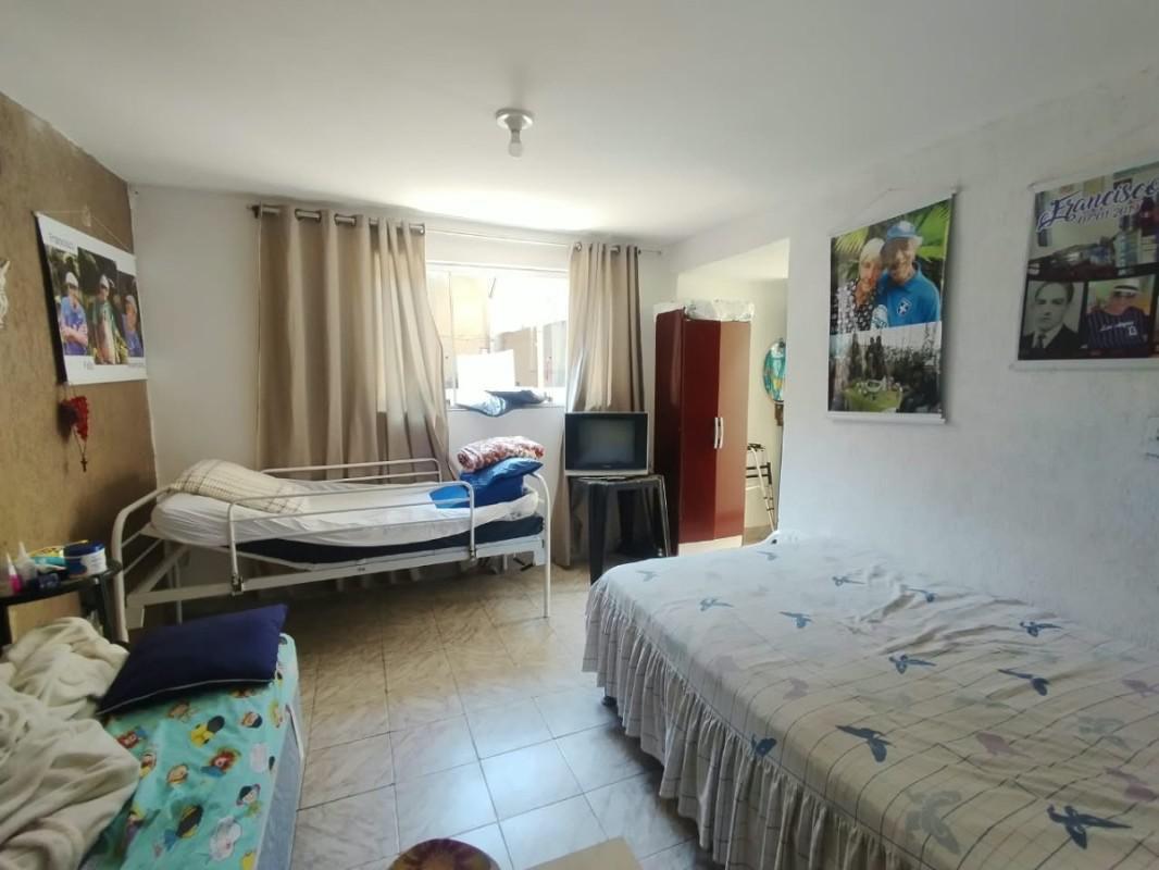 Casa, União, 7 Quartos, 0 Vaga