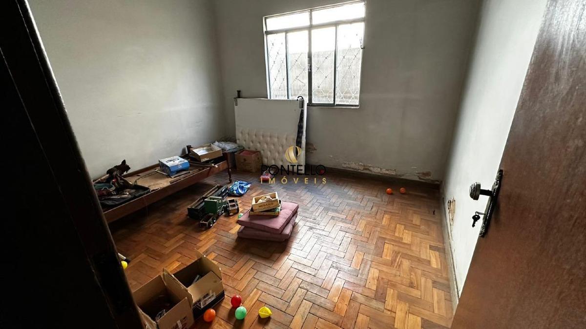 Casa, Centro, 3 Quartos, 0 Vaga