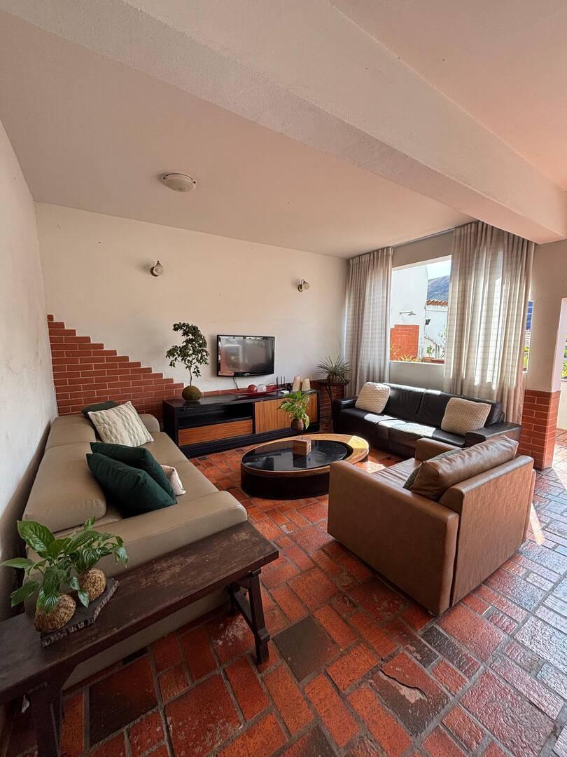 Casa, Santa Helena, 4 Quartos, 4 Vagas, 1 Suíte