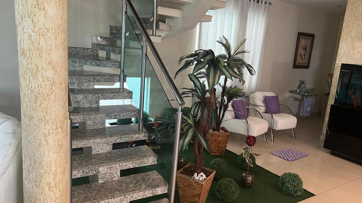 Casa, Europa, 4 Quartos, 4 Vagas, 3 Suítes