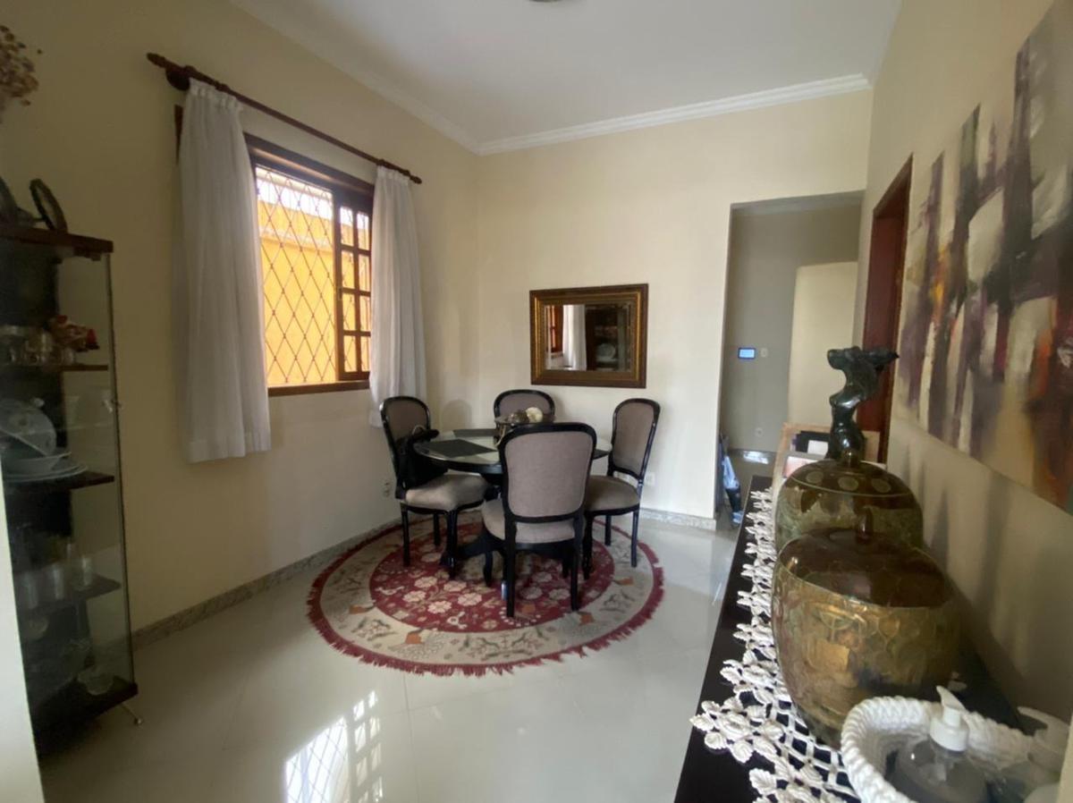 Casa, Colégio Batista, 4 Quartos, 3 Vagas, 2 Suítes