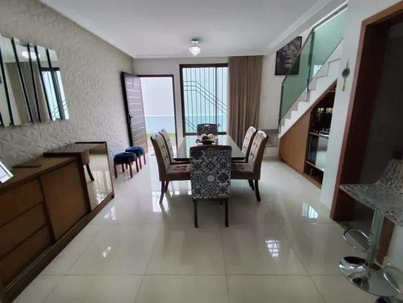 Casa, Trevo, 3 Quartos, 2 Vagas, 1 Suíte