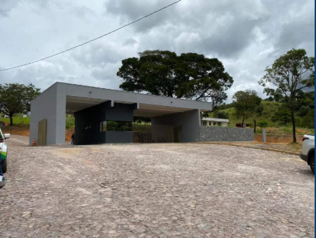 Lote, Universitário, 0 Quarto, 0 Vaga