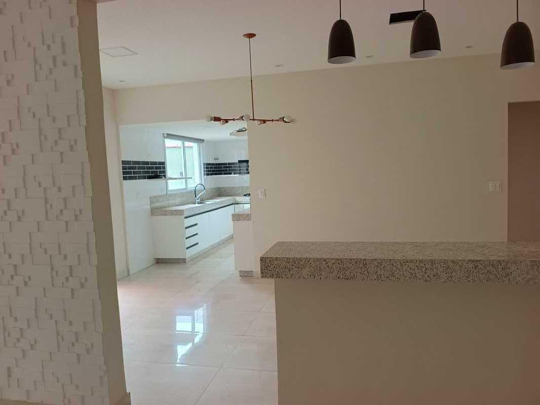 Casa, Fonte Grande, 4 Quartos, 3 Vagas, 2 Suítes