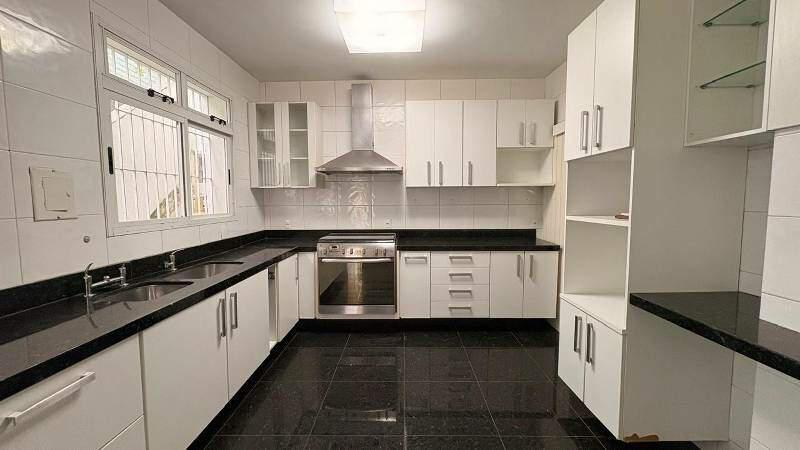 Casa, Vila Paris, 4 Quartos, 4 Vagas, 2 Suítes