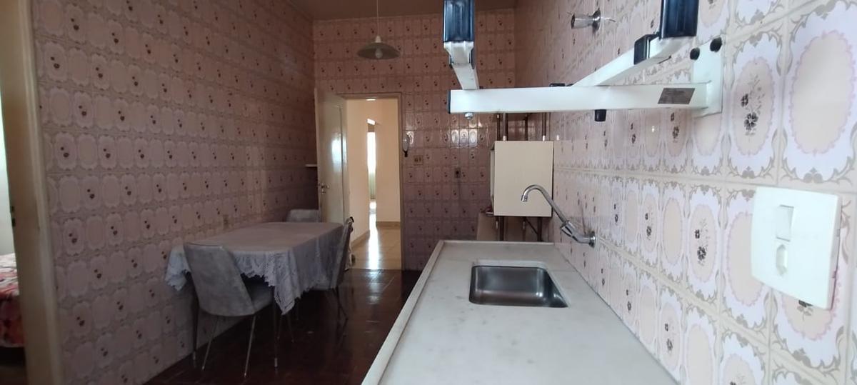 Casa, Cachoeirinha, 6 Quartos, 3 Vagas, 1 Suíte