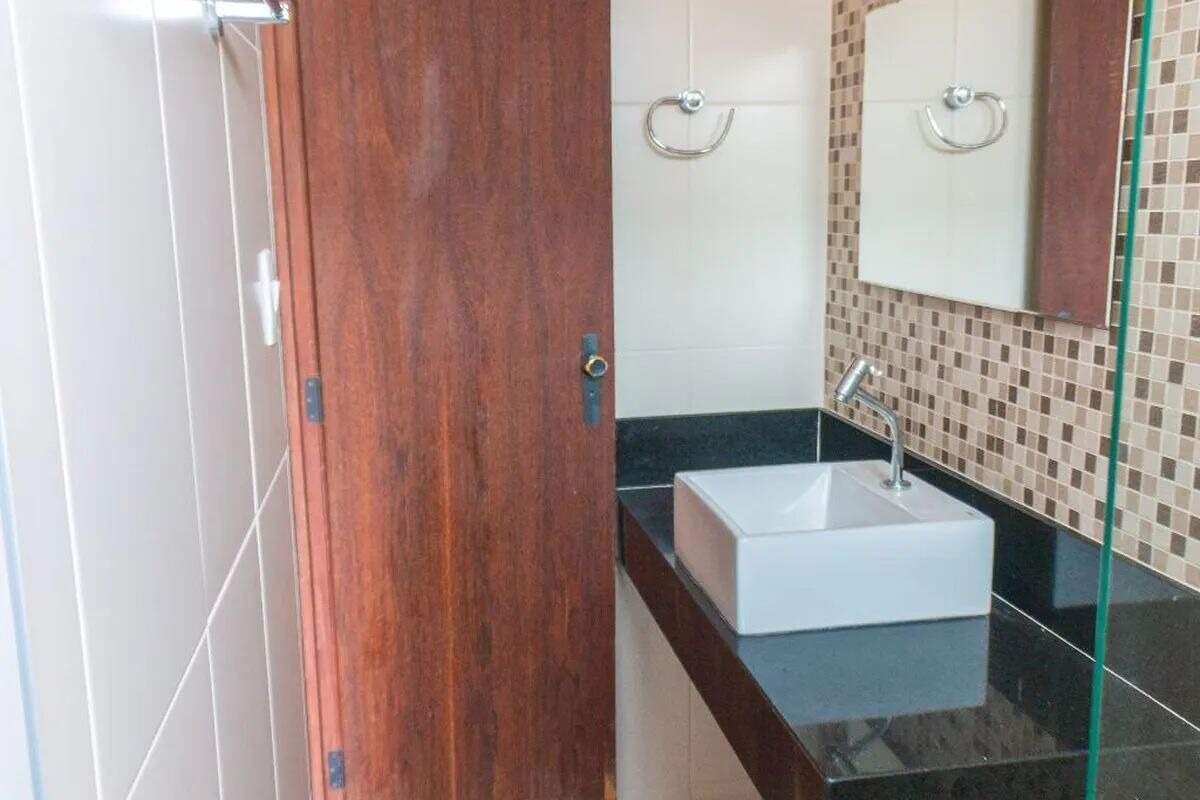 Apartamento, Estoril, 4 Quartos, 2 Vagas, 1 Suíte
