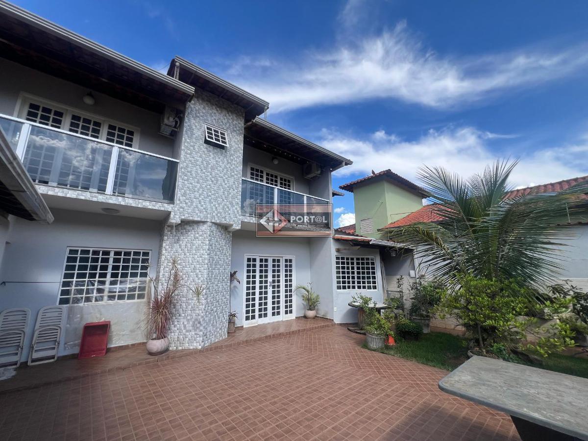 Casa, Planalto, 4 Quartos, 3 Vagas, 1 Suíte
