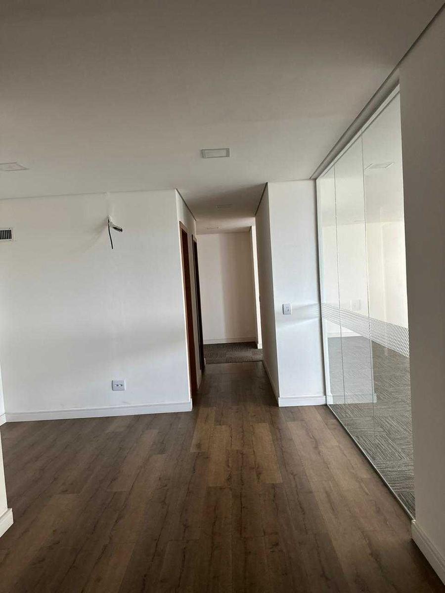 Sala, Estoril, 5 Quartos, 0 Vaga