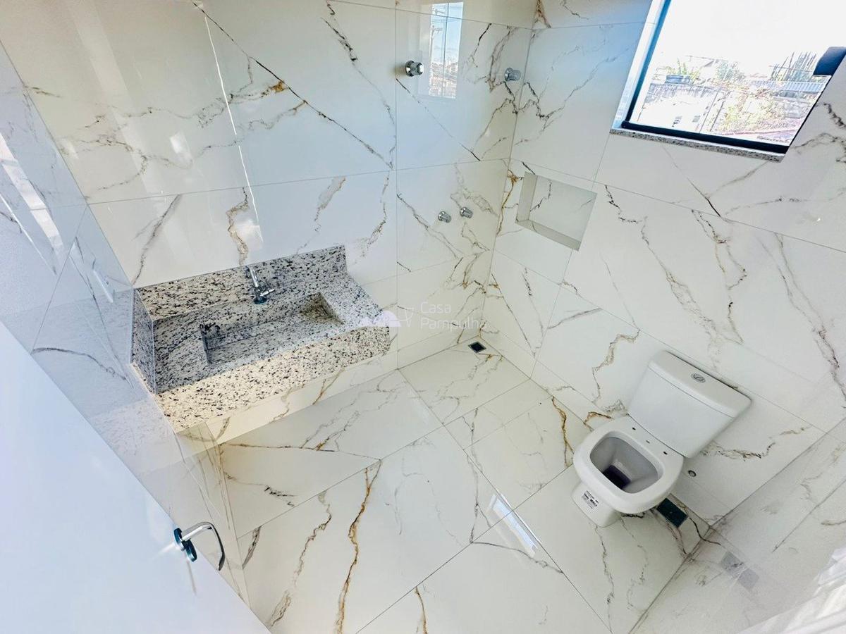 Casa, Floramar, 3 Quartos, 2 Vagas, 1 Suíte