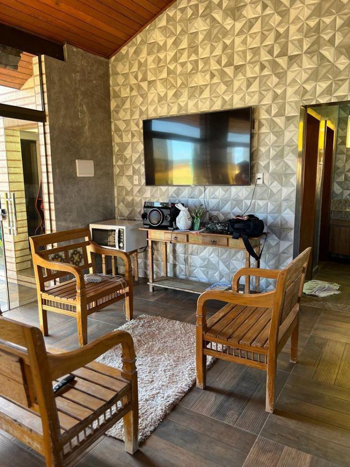 Casa, Solar do Madeira, 3 Quartos, 8 Vagas, 2 Suítes