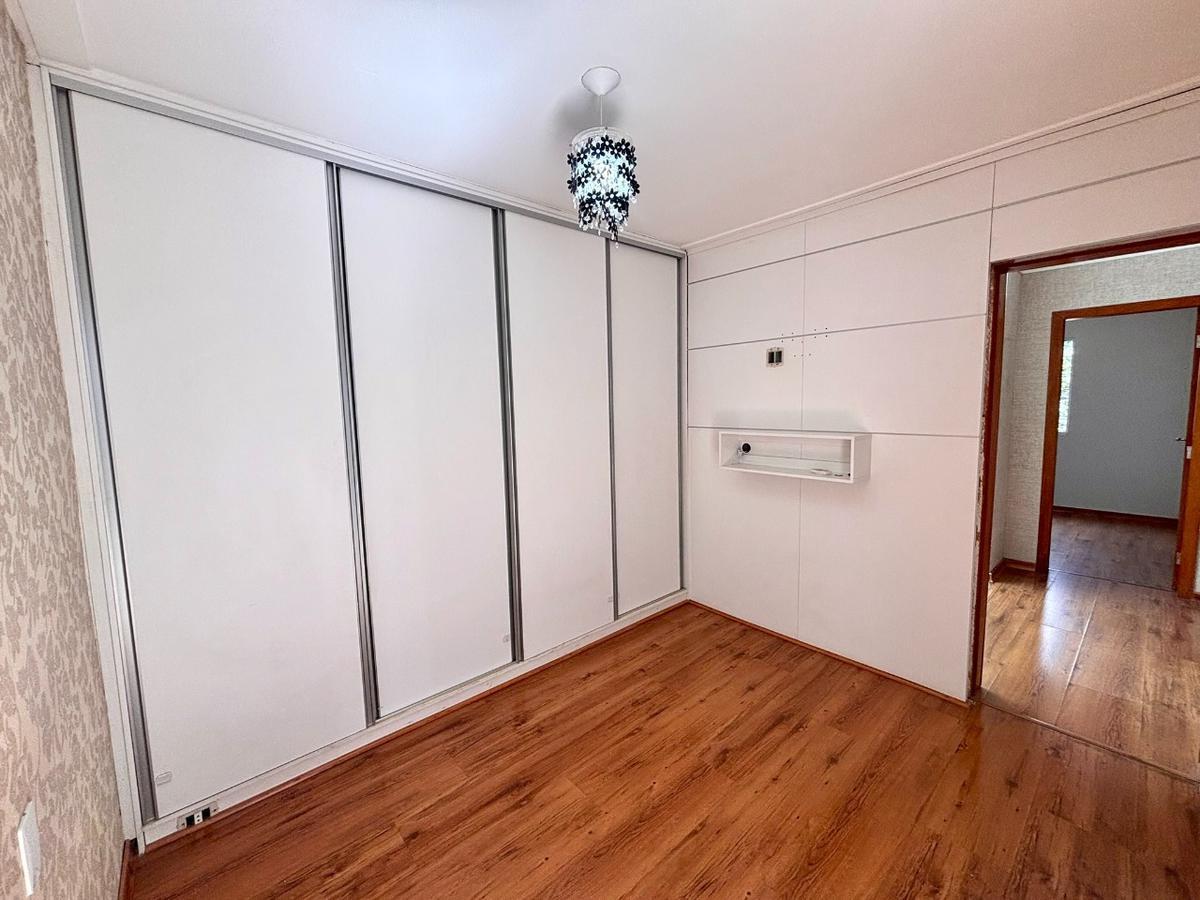 Casa, Castelo, 3 Quartos, 2 Vagas, 1 Suíte