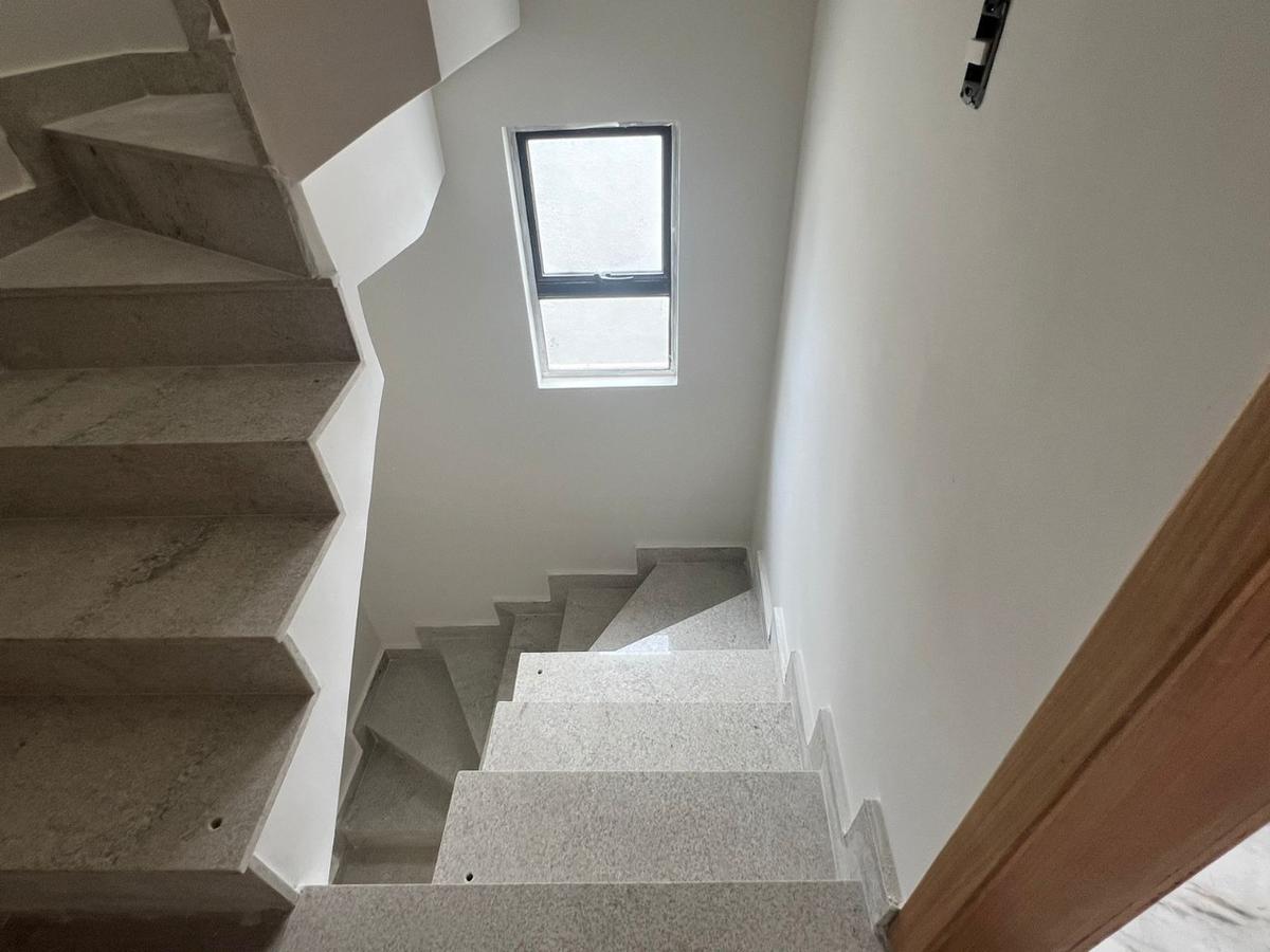 Casa, Planalto, 3 Quartos, 2 Vagas, 1 Suíte