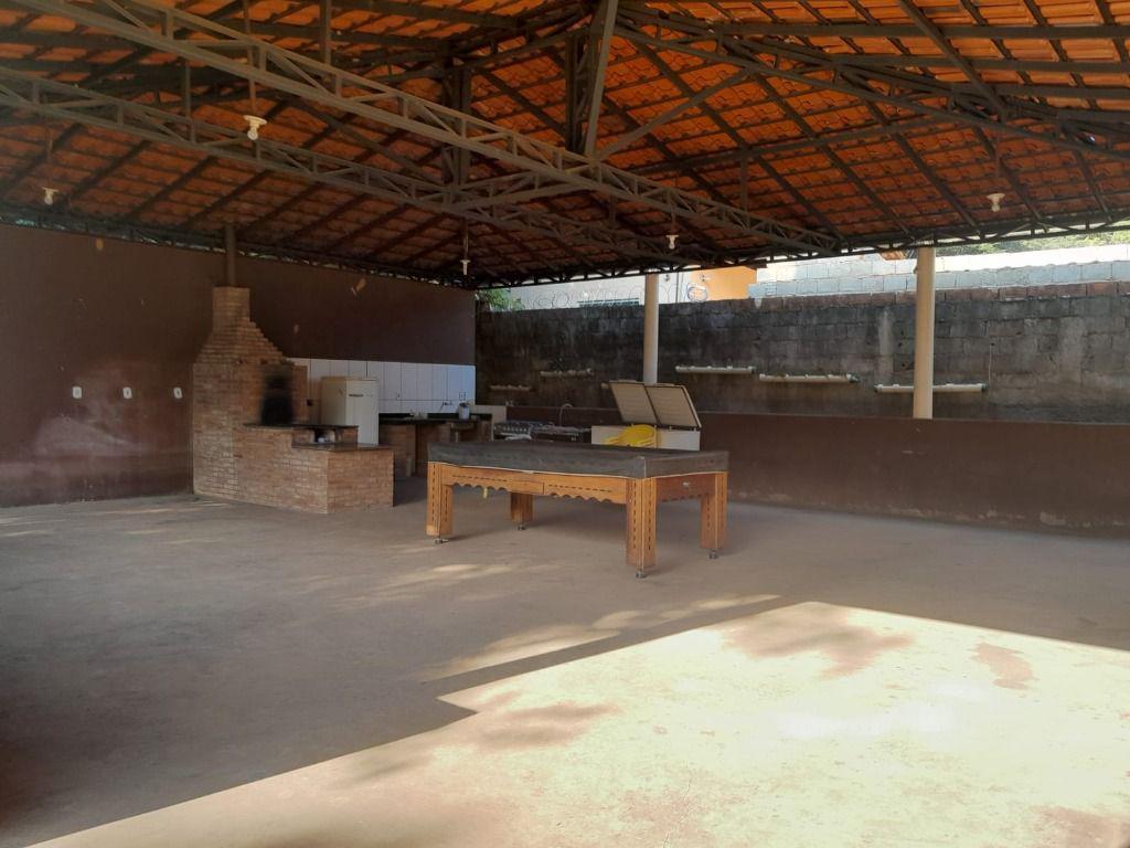 Fazenda, Pompeu, 5 Quartos, 2 Vagas