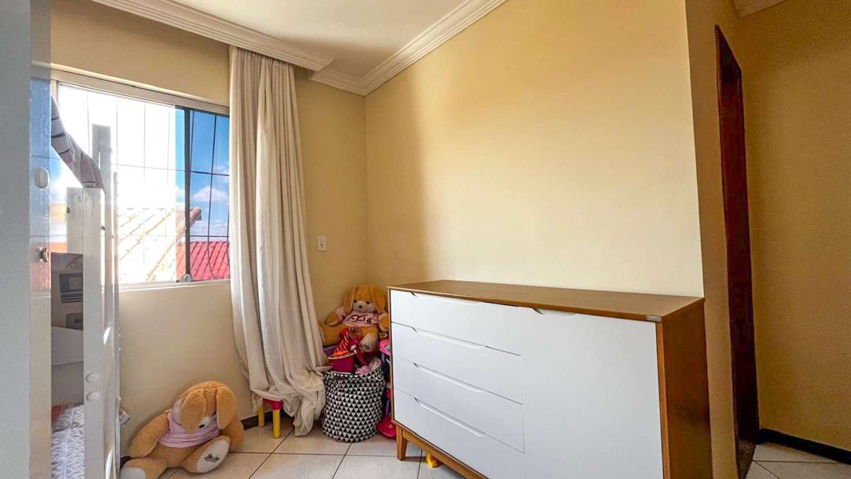 Casa, Camargos, 2 Quartos, 2 Vagas, 1 Suíte