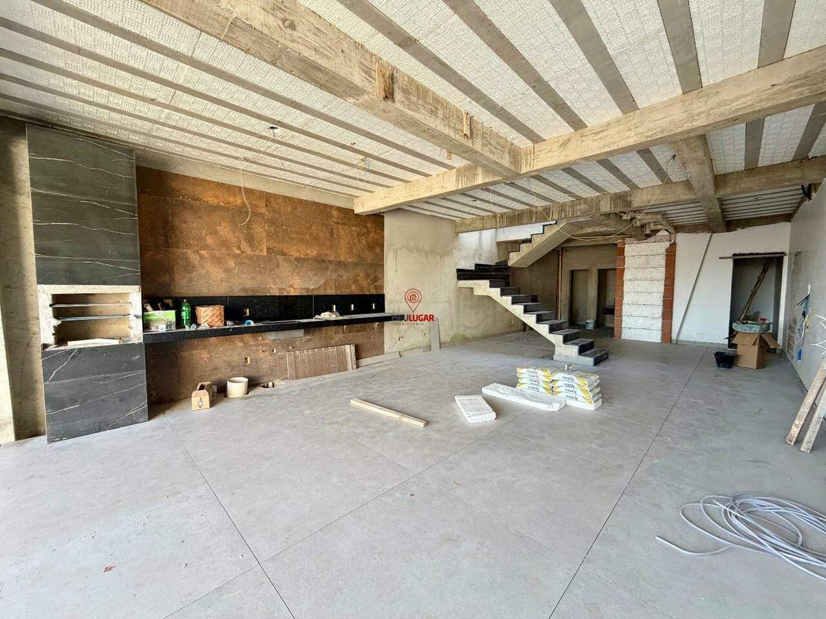 Casa, Masterville, 3 Quartos, 3 Vagas, 1 Suíte