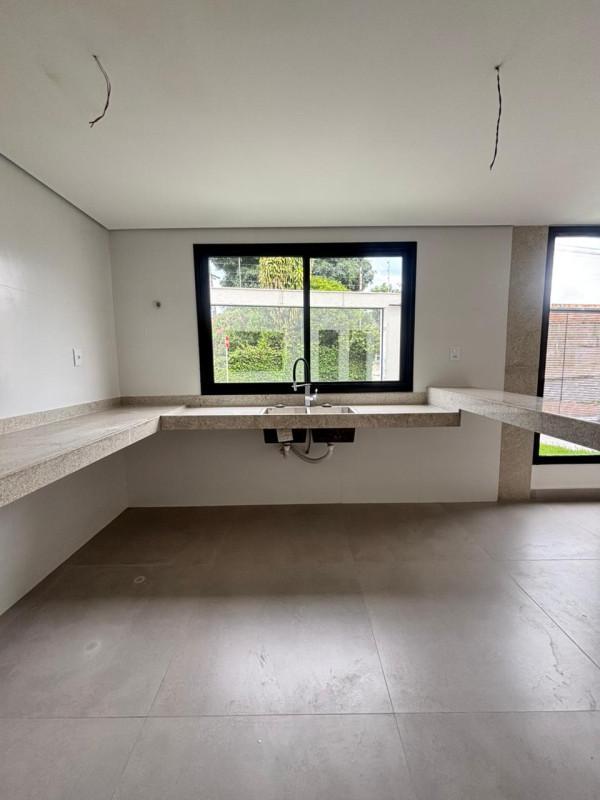 Casa, Planalto, 3 Quartos, 3 Vagas, 2 Suítes