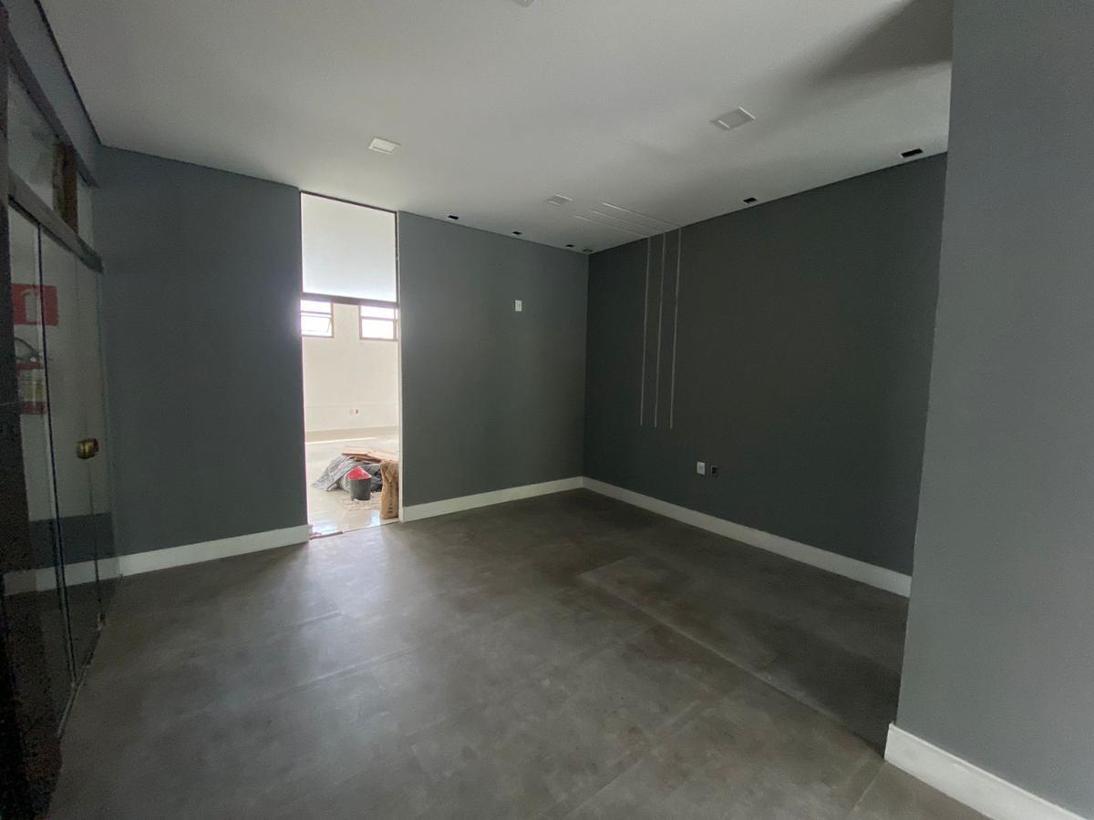 Prédio, Castelo, 0 Quarto, 3 Vagas