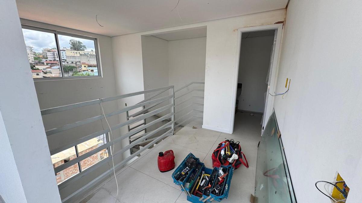 Cobertura, Alto Caiçaras, 3 Quartos, 2 Vagas, 1 Suíte