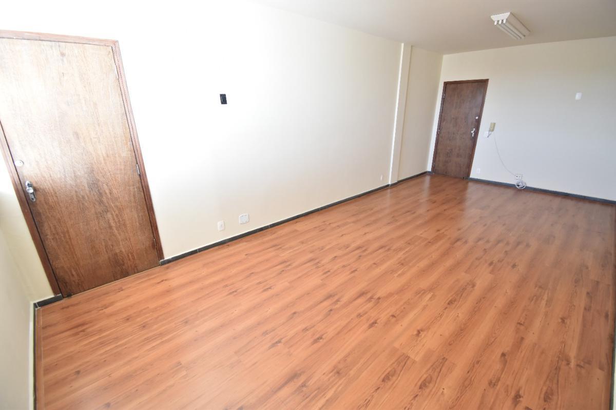 Sala, São José, 0 Quarto, 0 Vaga