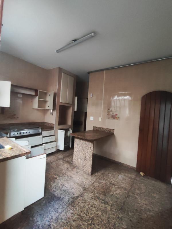 Casa, Padre Eustáquio, 6 Quartos, 4 Vagas, 4 Suítes