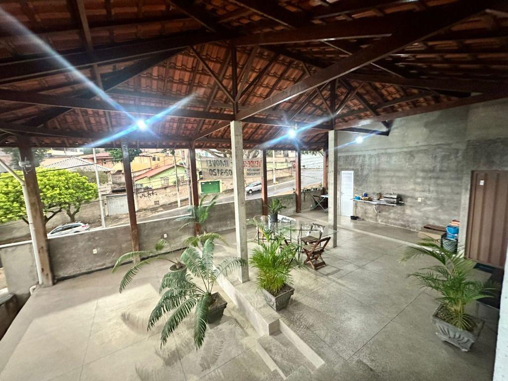 Casa, Nações Unidas, 5 Quartos, 2 Vagas, 1 Suíte