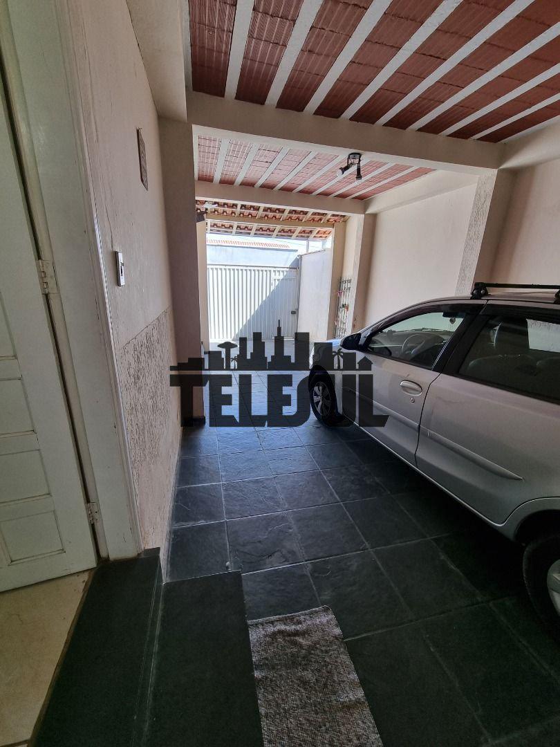 Casa, Pinheiros, 6 Quartos, 0 Vaga, 3 Suítes