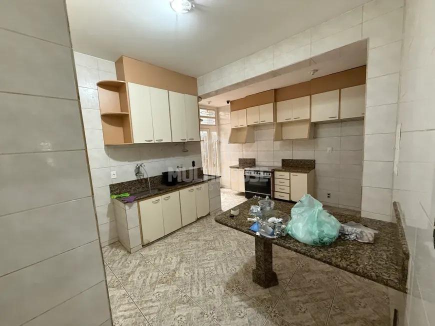 Casa, Itapoã, 4 Quartos, 3 Vagas, 5 Suítes