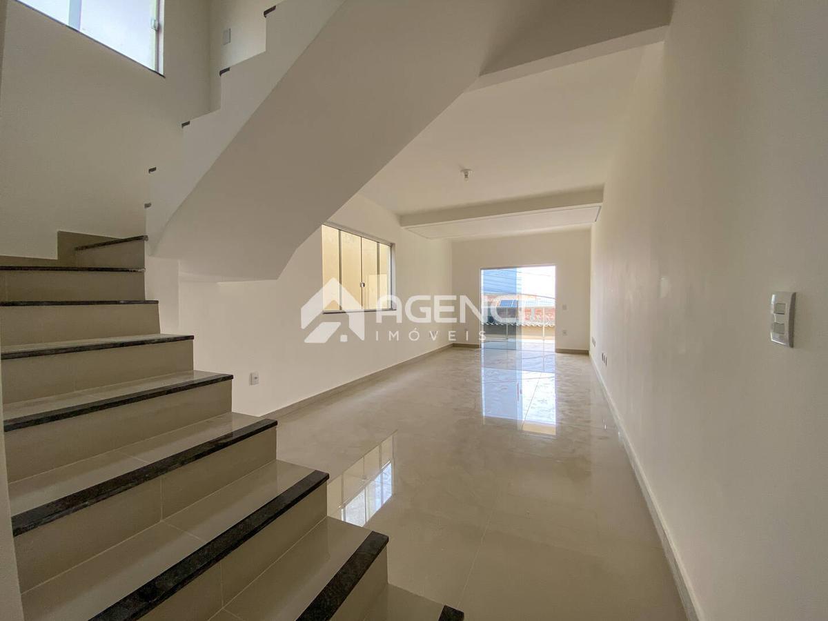 Casa, Cabral, 3 Quartos, 0 Vaga, 1 Suíte