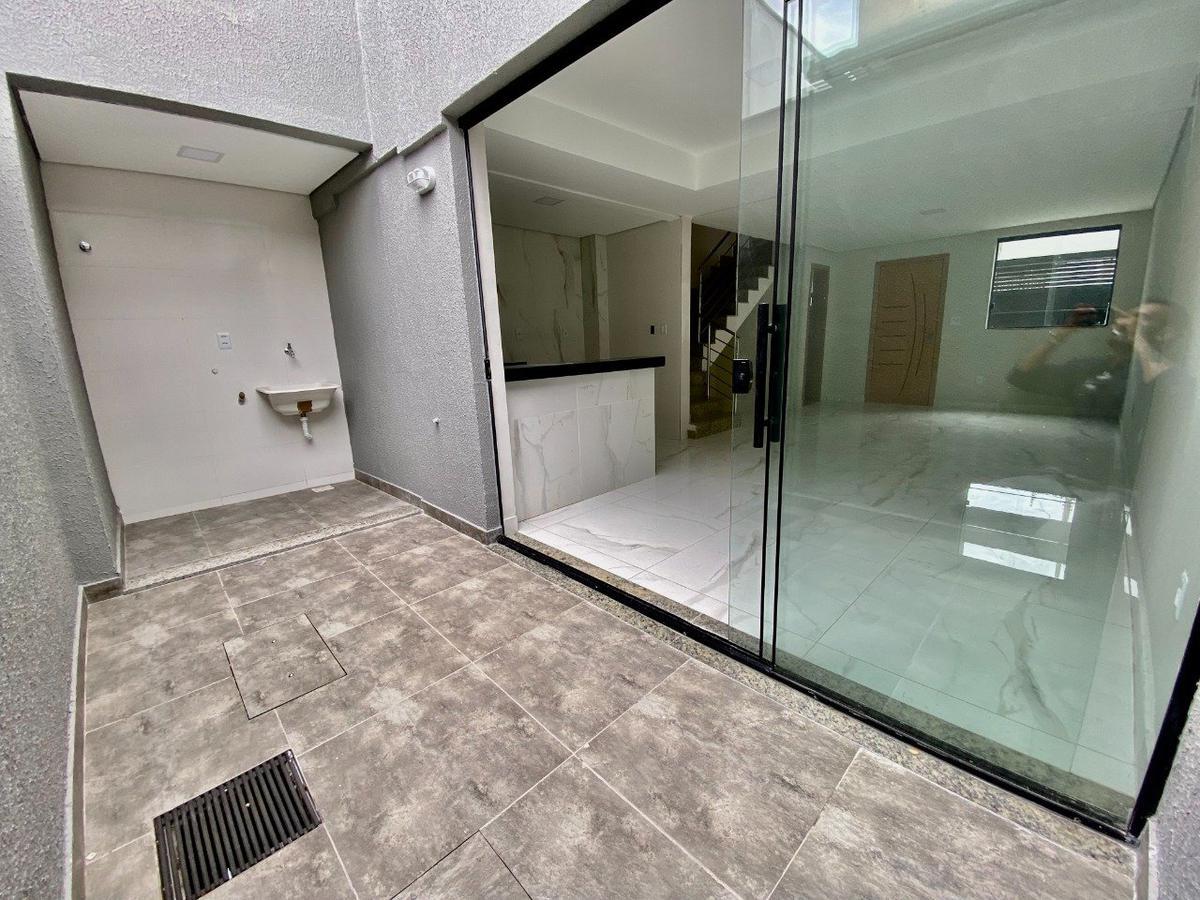 Casa, Santa Mônica, 3 Quartos, 2 Vagas, 1 Suíte