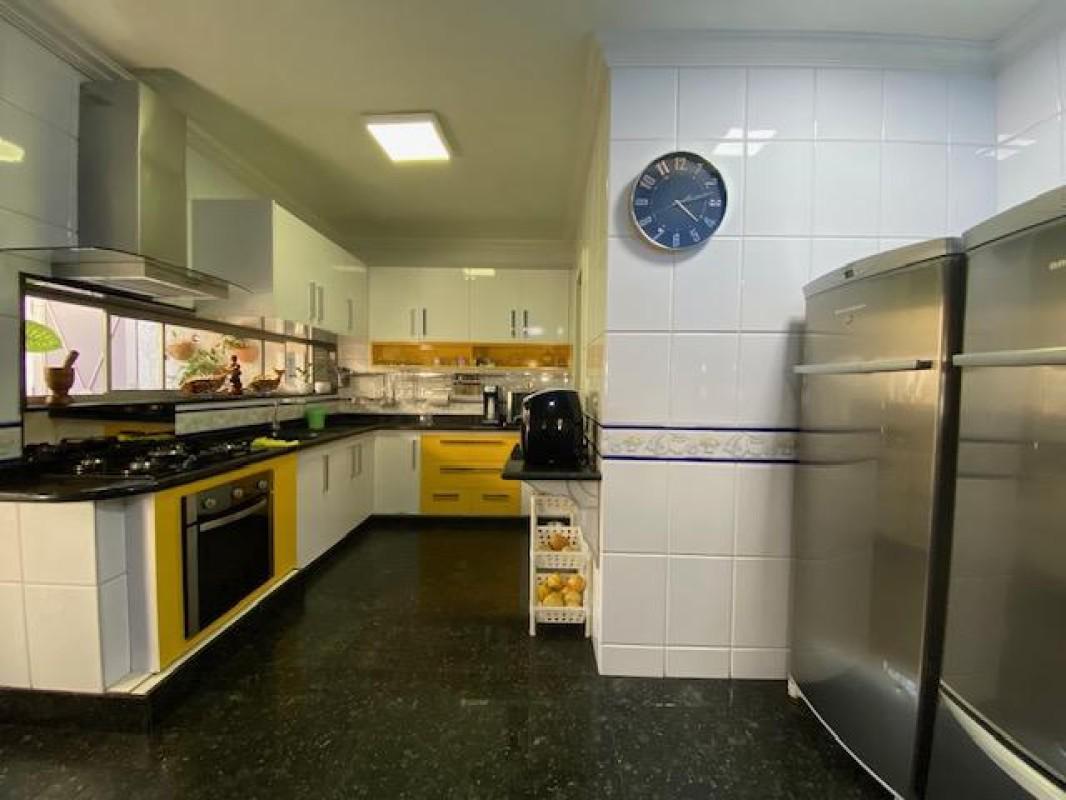 Casa, Santa Amélia, 5 Quartos, 4 Vagas, 3 Suítes