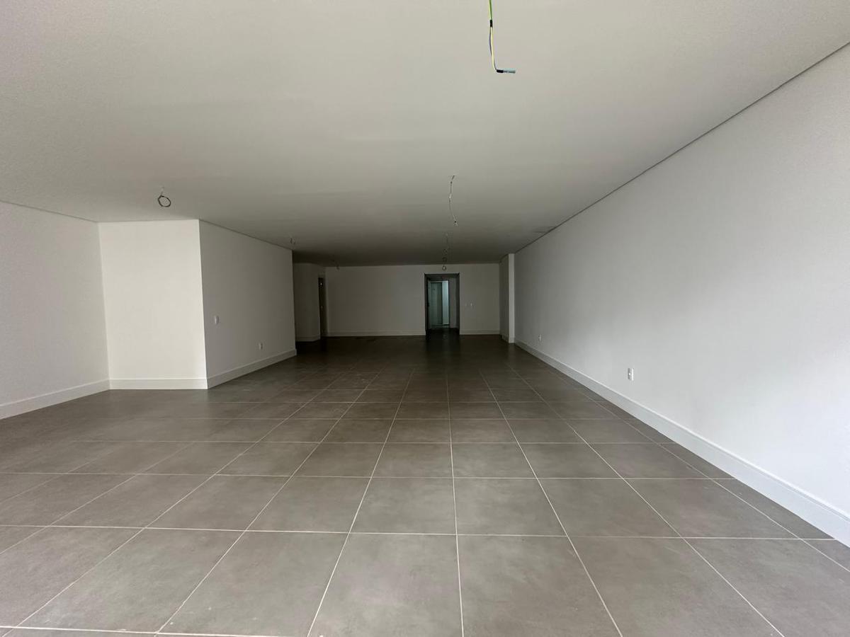 Sala, Lourdes, 1 Quarto, 0 Vaga