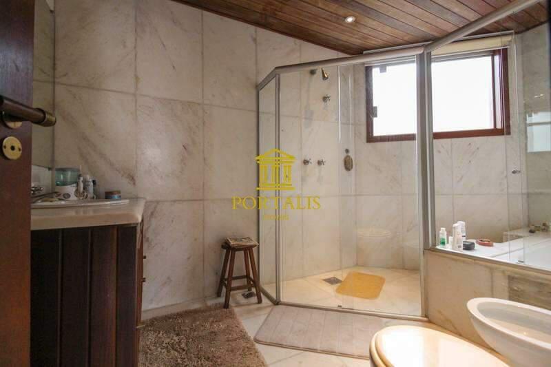 Casa, Serra, 4 Quartos, 5 Vagas, 1 Suíte