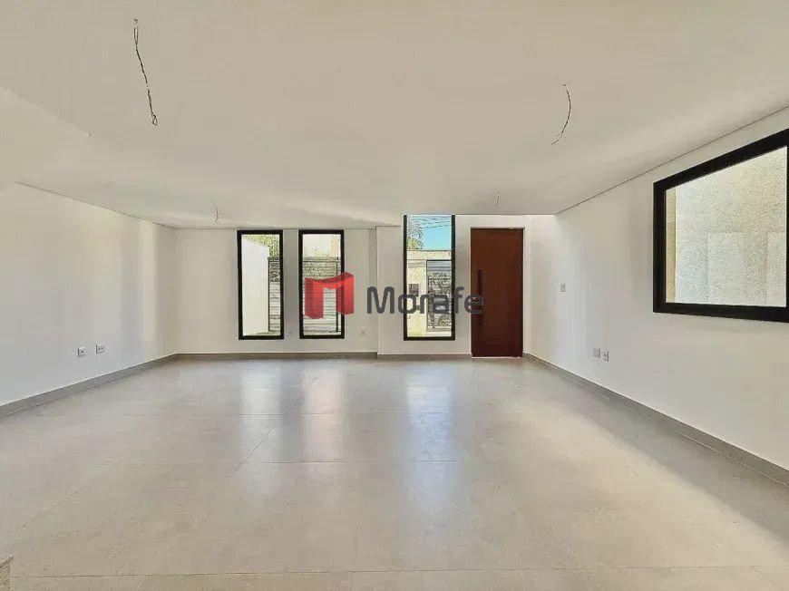 Casa, Planalto, 3 Quartos, 4 Vagas, 1 Suíte