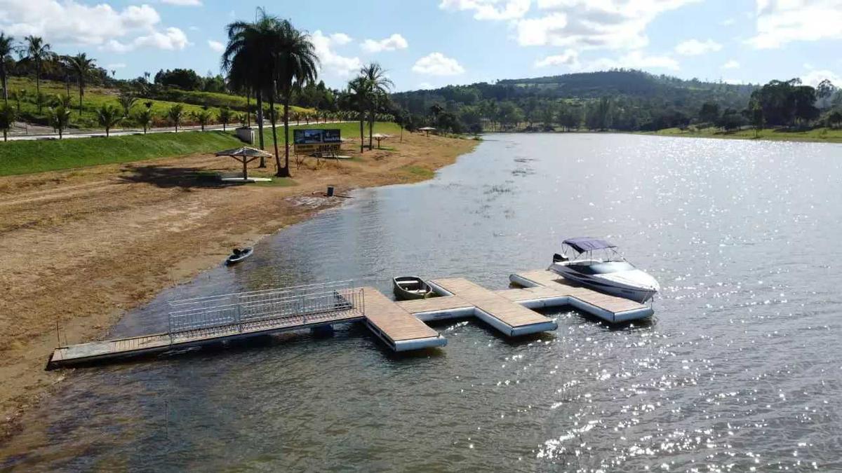 Lote, Centro, 0 Quarto, 0 Vaga