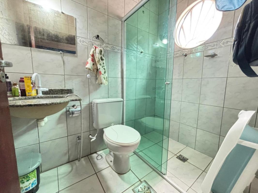 Casa, Cachoeirinha, 3 Quartos, 12 Vagas, 1 Suíte
