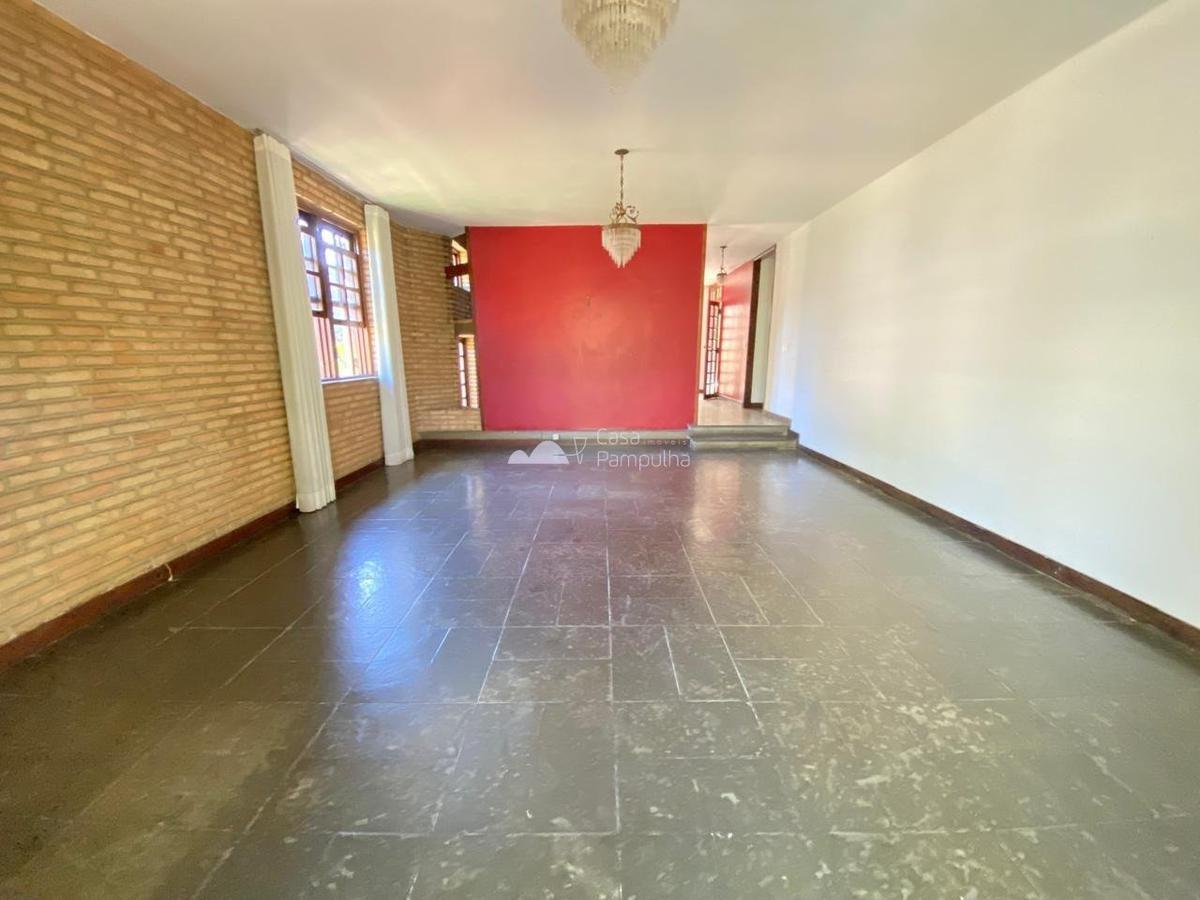 Casa, Braúnas, 3 Quartos, 8 Vagas, 1 Suíte