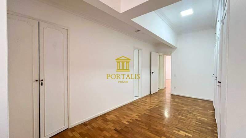 Apartamento, Centro, 4 Quartos, 2 Vagas, 1 Suíte