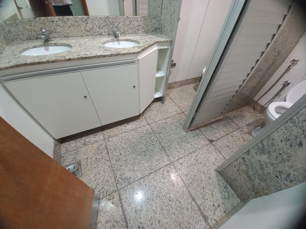 Sala, Savassi, 0 Quarto, 2 Vagas