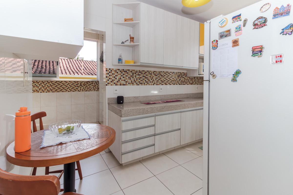 Apartamento, Sagrada Família, 2 Quartos, 1 Vaga