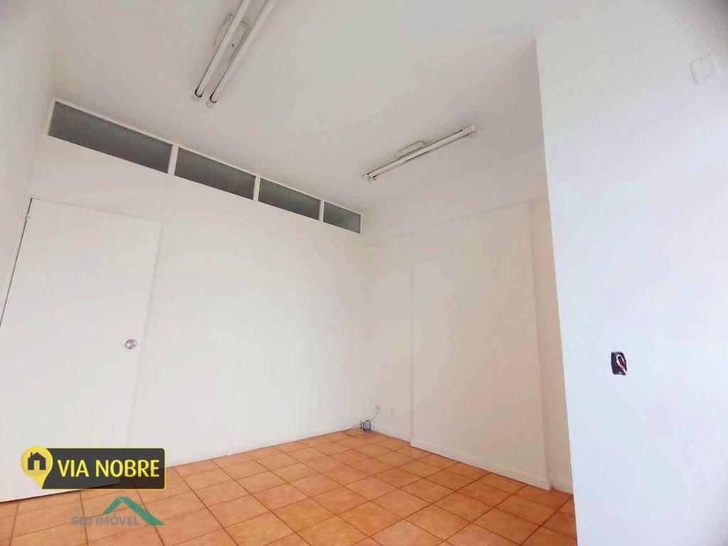 Sala, Santa Lúcia, 1 Vaga