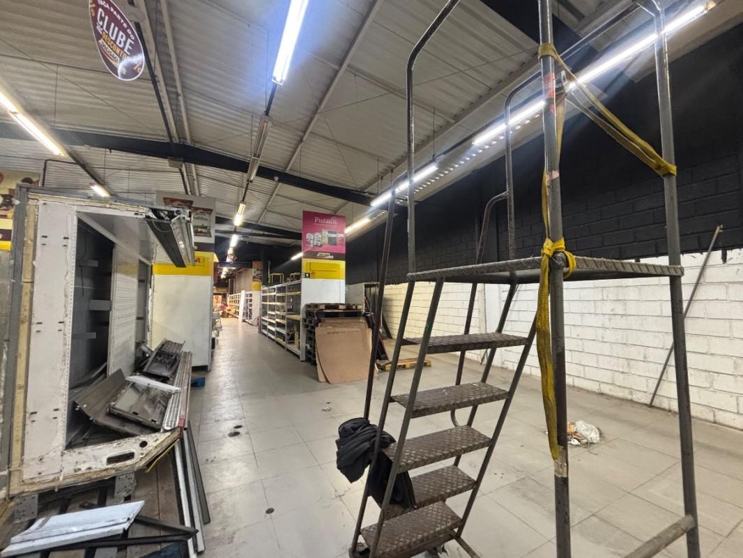 Galpão, São Benedito, 0 Quarto, 5 Vagas