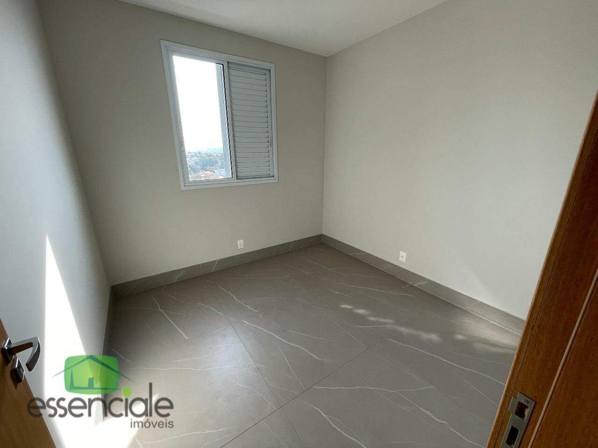 Cobertura, Fonte Grande, 3 Quartos, 2 Vagas, 1 Suíte