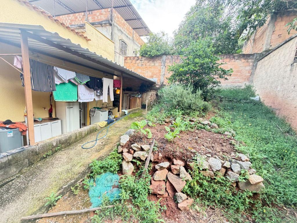 Casa, Mangabeiras, 2 Quartos, 1 Vaga