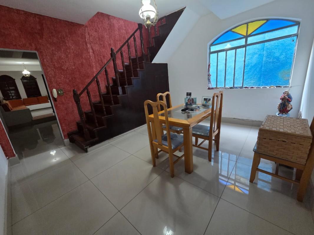 Casa, Coqueiros, 4 Quartos, 1 Vaga, 1 Suíte