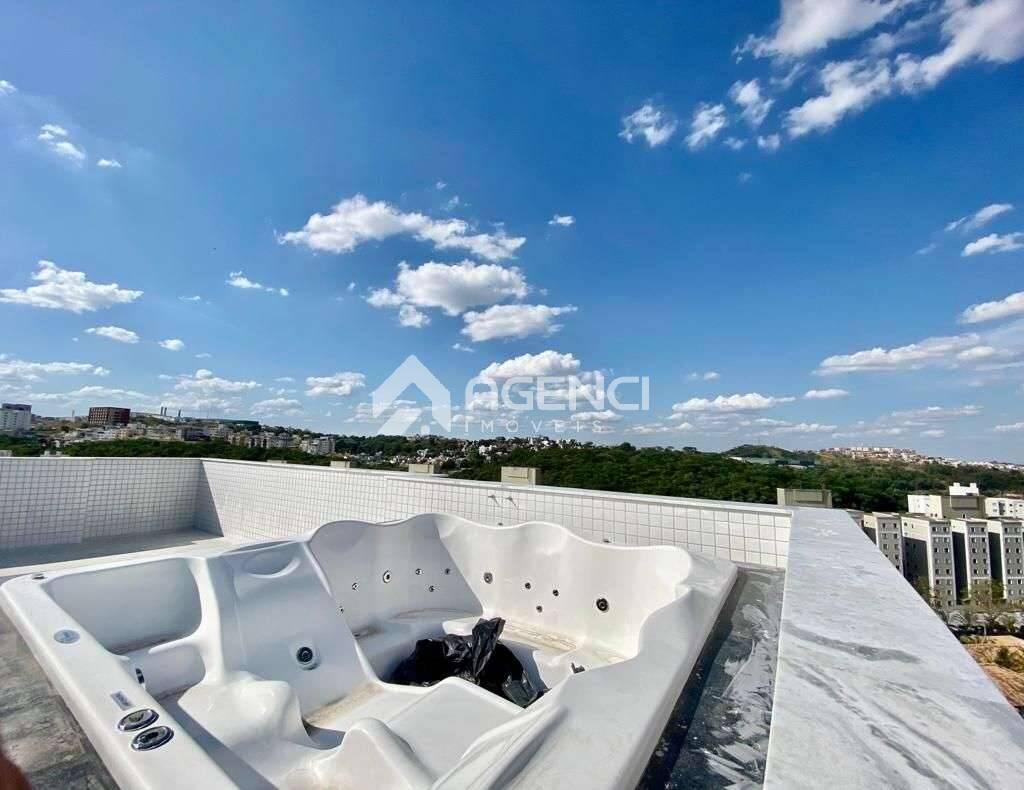 Apartamento, Cabral, 5 Quartos, 0 Vaga, 2 Suítes